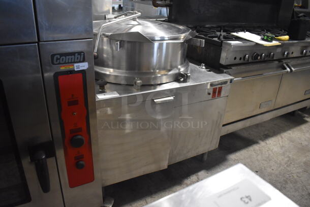 Vulcan-Hart DMT-40 Commerical Stainless Steel Floor Style 40 Gallon Direct Steam Powered Tilt Kettle. 120 V/Phase 1. - Image 2 of 7