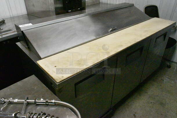 True Stainless Steel Commercial Sandwich Salad Prep Table Bain Marie Mega Top on Commercial Casters. 115 Volts, 1 Phase. Tested and Working! - Image 2 of 8