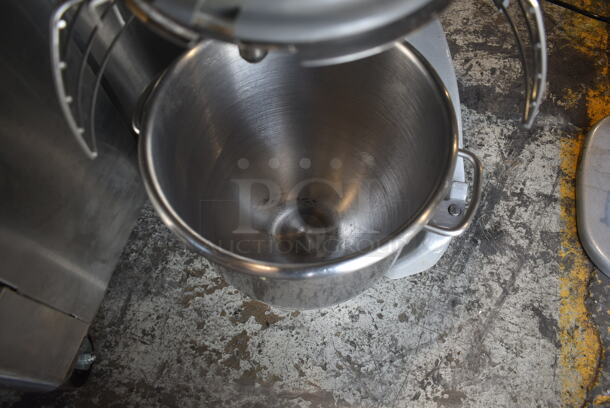 Hobart Legacy HL120 Metal Commercial Floor Style 12 Quart Planetary Dough Mixer w/ Stainless Steel Mixing Bowl and Bowl Guard. 100-120 Volts, 1 Phase. Tested and Working! - Image 6 of 8