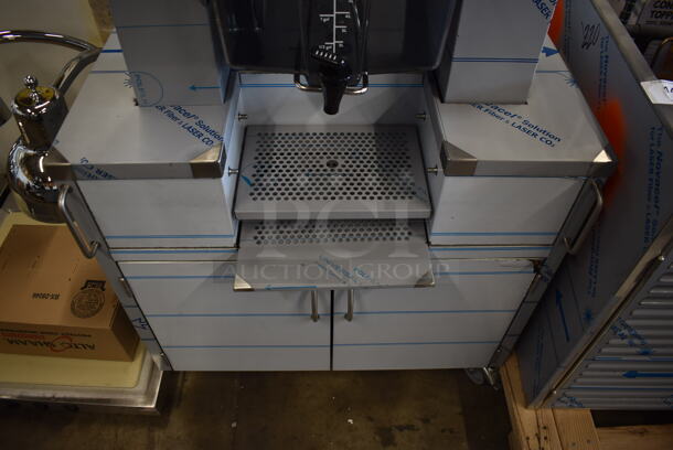 BRAND NEW! 2022 Zummo Z40C-N Commercial Stainless Steel Electric Citrus Juicer With 2 Door Storage Cabinet on Commercial Casters. 110-120V. Tested And Working!  - Image 5 of 12