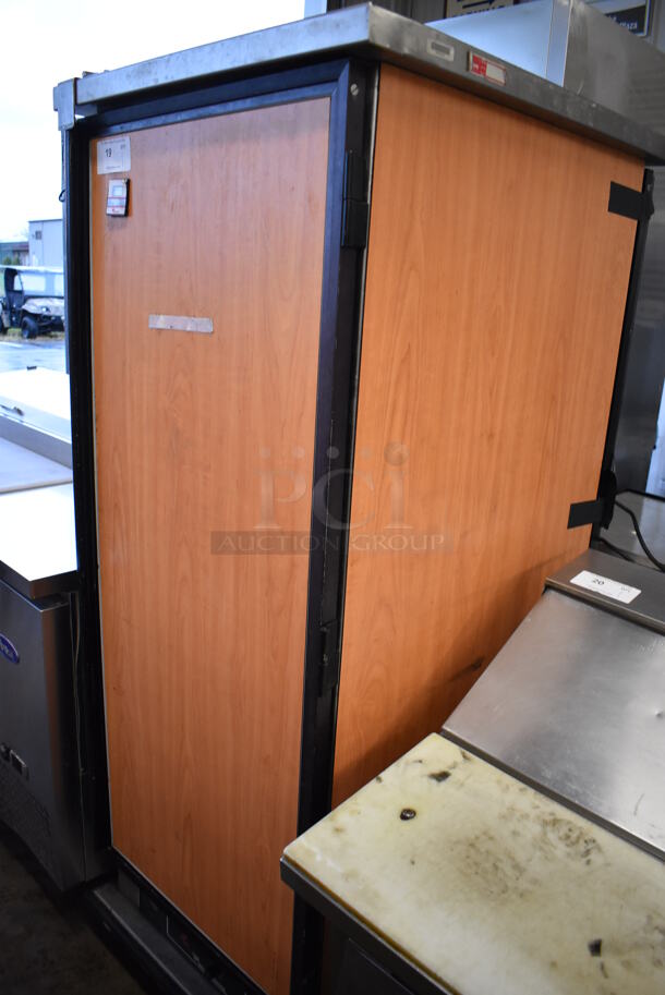 Wilder Metal Commercial Heated Holding Cabinet on Commercial Casters. 29x36x72 - Image 3 of 9