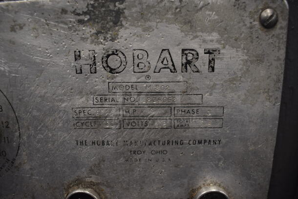 Hobart M802 Metal Commercial Floor Style 80 Quart Planetary Dough Mixer w/ Stainless Steel Mixing Bowl, Bowl Adapter, 3 Paddles and Dough Hook Attachment. 208 Volts, 3 Phase. 30x48x65 - Image 3 of 8