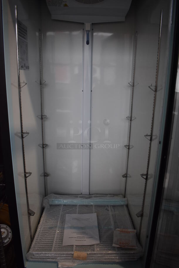 BRAND NEW SCRATCH AND DENT! KoolMore MDR-1D-23C Metal Commercial Single Door Reach In Cooler Merchandiser w/ Poly Coated Racks on Commercial Casters. 115 Volts, 1 Phase. 28x33.5x83. Tested and Working! - Image 4 of 6