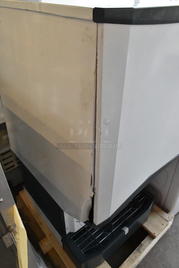 BRAND NEW SCRATCH AND DENT! 2024 Scotsman HID540A-1A Stainless Steel Meridian Countertop Ice Machine and Water Dispenser - 40 lb. Bin Storage. 115 Volts, 1 Phase.  - Image 5 of 10