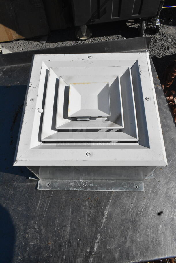 5 Various Metal Vent Pieces. 5 Times Your Bid!  - Image 2 of 4