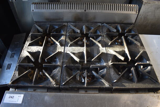 US Range C836-6 Stainless Steel Commercial Natural Gas Powered 6 Burner Range w/ Oven. Missing Burners. 36x39x41 - Image 2 of 9