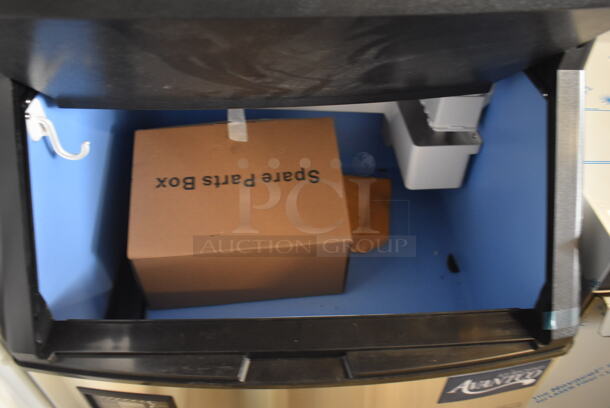 BRAND NEW SCRATCH AND DENT! Avantco Ice 194UCH160A Stainless Steel Commercial Self Contained Undercounter Half Cube Ice Machine. 115 Volts, 1 Phase. - Image 5 of 9