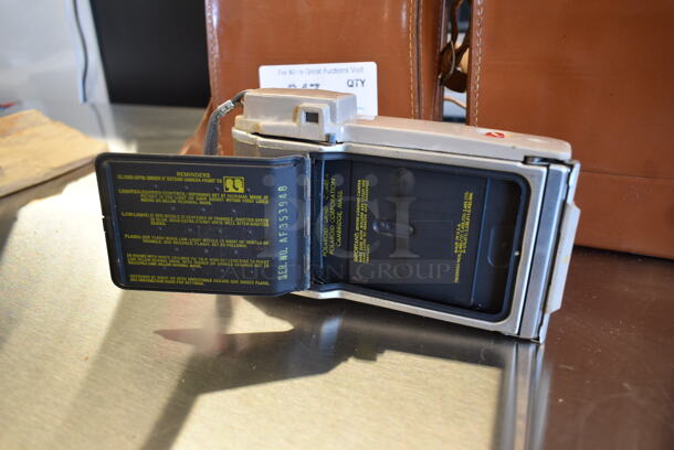 Polaroid J33 Land Camera w/ 2 Brown Cases. - Image 10 of 12