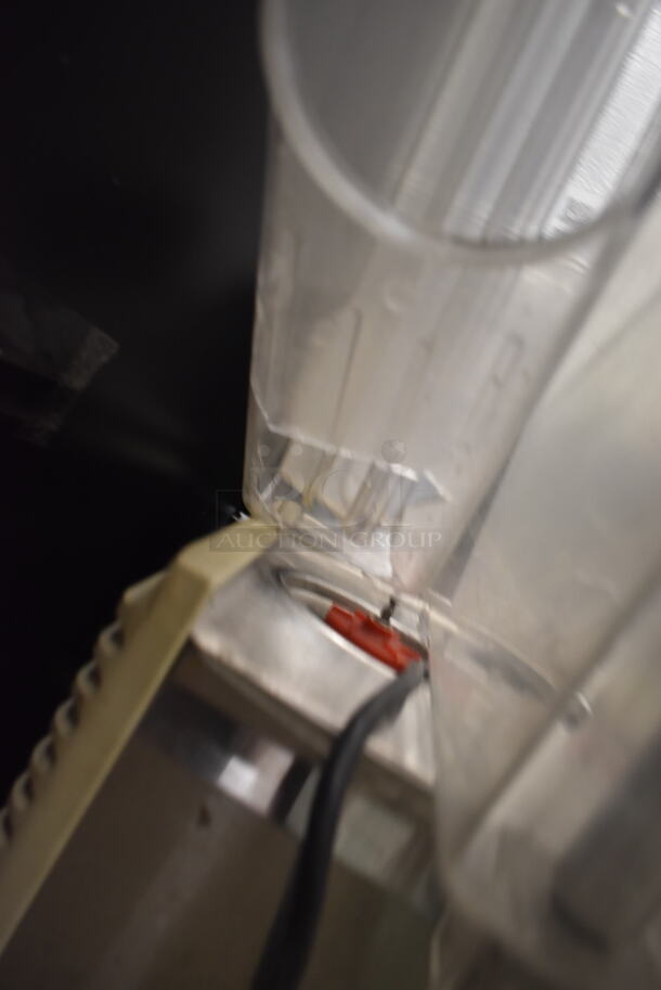 Cratcho E47-4 Commercial Electric Countertop 4 Refrigerated Drink Dispenser With Lids. 115V. Tested and Powers On But Does Not Get Cold - Image 4 of 7