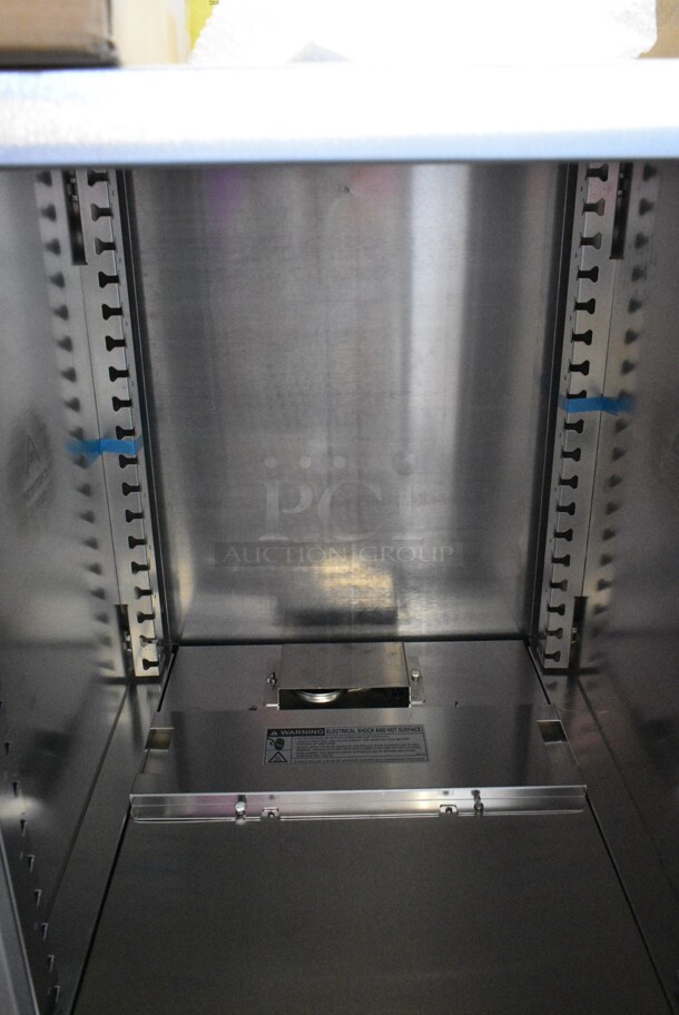 BRAND NEW SCRATCH AND DENT! 2021 Metro Metal Commercial Half Size Heated Holding Cabinet on Commercial Casters. Tested and Working! - Image 8 of 9