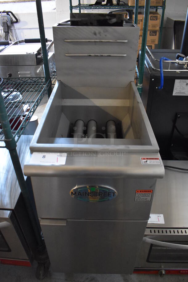 BRAND NEW! 2022 Mainstreet 541FF40N Stainless Steel Commercial Natural Gas Powered Deep Fat Fryer. 90,000 BTU. 15.5x30x48