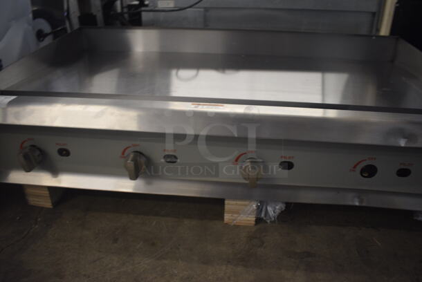 BRAND NEW SCRATCH AND DENT! Cooking Performance Group GM-CPG-48-NL 48" Natural Gas Countertop Griddle with Manual Controls - 120,000 BTU - Image 5 of 10