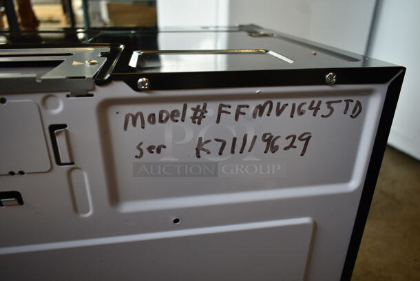 BRAND NEW SCRATCH AND DENT! Frigidaire FFMV1645TD Metal Microwave Oven.  - Image 5 of 5