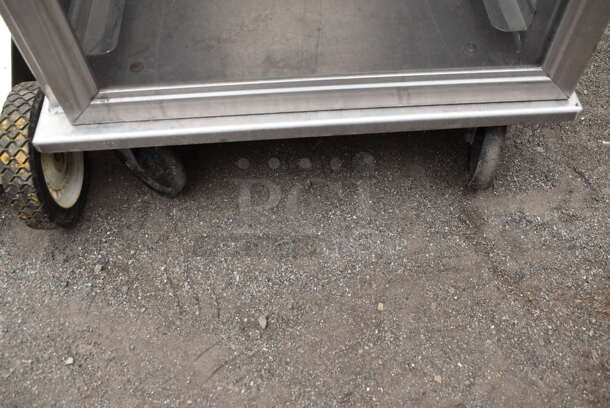Lockwood Metal Commercial Enclosed Pan Transport Rack w/ View Through Doors on Commercial Casters. - Image 4 of 4