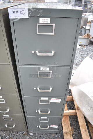 Metal 4 Drawer Filing Cabinet. 