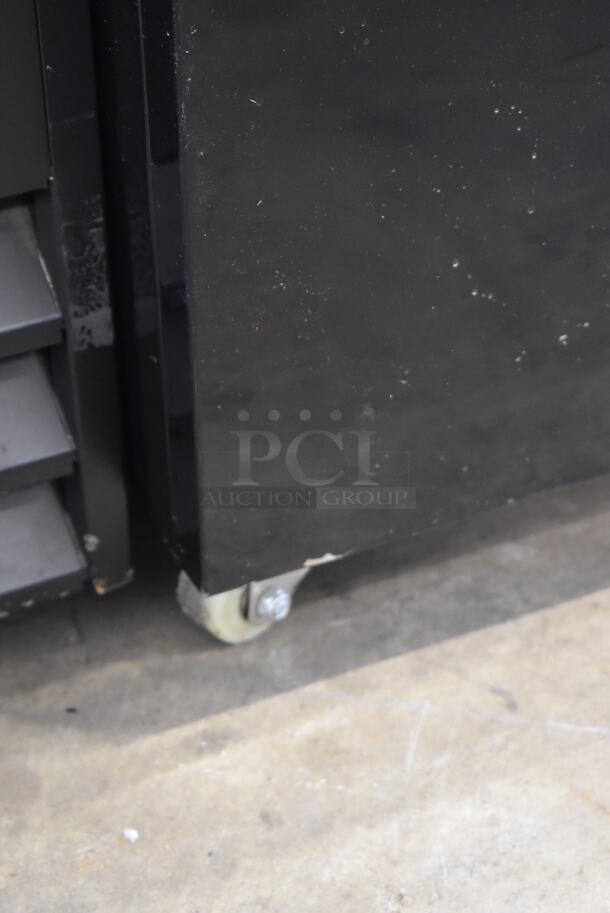 Avantco 193BC48HCB Metal Commercial Floor Style Deli Display Case Merchandiser w/ Poly Coated Racks on Commercial Casters. See Pictures For Glass Damage. 110-120 Volts, 1 Phase. 48x27x48. Tested and Working! - Image 5 of 10