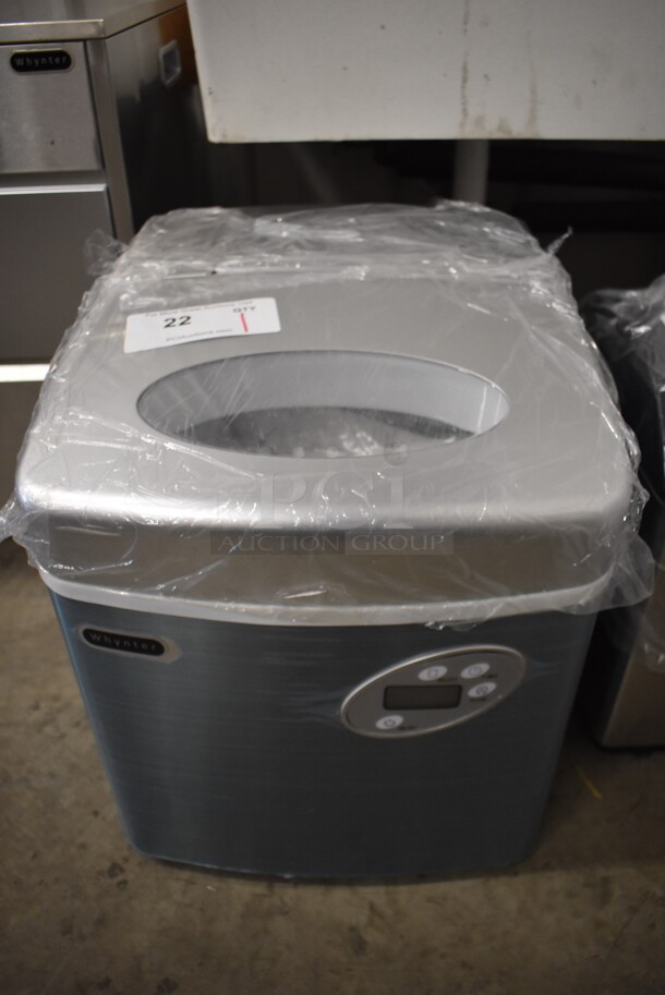 BRAND NEW SCRATCH AND DENT! Whynter IMC-491DC Stainless Steel Commercial Countertop Portable Ice Maker. 115 Volts, 1 Phase. 14x17x16. Tested and Working! - Image 1 of 9