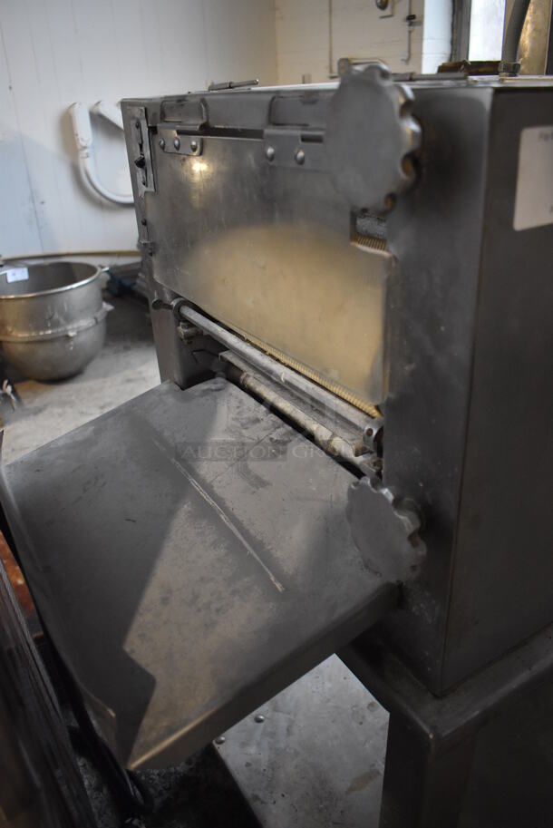Moline Metal Commercial Floor Style Dough Sheeter w/ Under Shelf on Commercial Casters. 115 Volts, 1 Phase. 40x23.5x54.5. Tested and Working! - Image 4 of 7