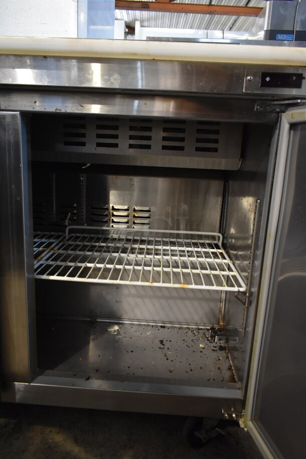 Avantco 178SCL2 Stainless Steel Commercial Sandwich Salad Prep Table Bain Marie Mega Top on Commercial Casters. 115 Volts, 1 Phase. Tested and Working! - Image 6 of 7