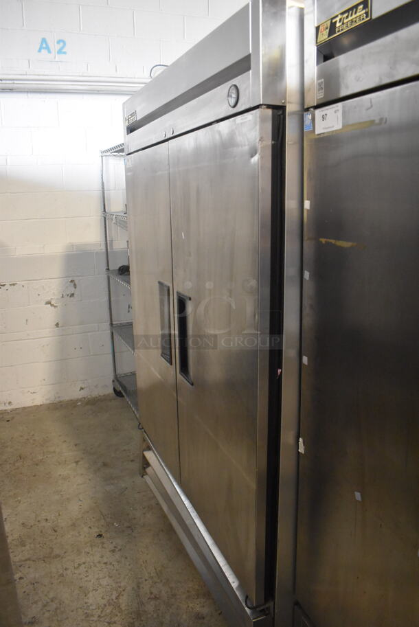2013 True T-49F Commercial Stainless Steel Two Section Reach In Freezer With Polycoated Racks on Commercial Casters. 115V/1 Phase Tested And Working! - Image 3 of 6