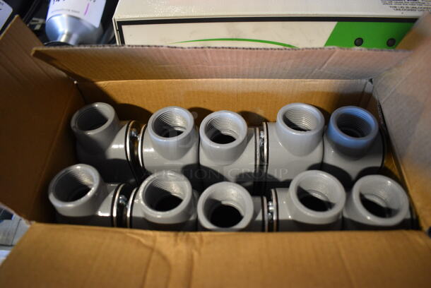Box of 10 BRAND NEW! Steel Electric T2ACG Rigid IMC Conduit Bodies. 5.5x2x2.5  - Image 2 of 4