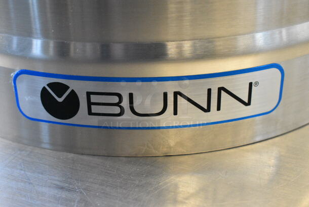 BRAND NEW SCRATCH AND DENT! Bunn 34100.0002 TDO-4 4 Gallon Iced Tea Dispenser with Brew-Through Lid - Image 3 of 8
