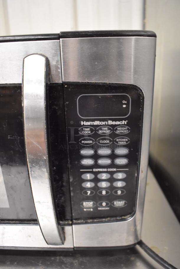 Hamilton Beach EM031MZC-X1 Metal Countertop Microwave Oven w/ Plate. 120 Volts, 1 Phase. 20x16x12 - Image 4 of 6