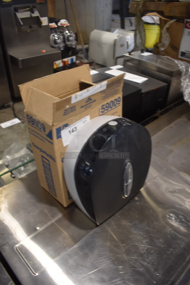 BRAND NEW IN BOX! Georgia Pacific 59009 Black Poly Wall Mount Toilet Paper Dispenser. - Image 2 of 5