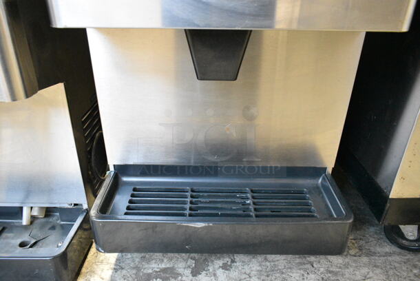 Hoshizaki DCM-270BAH Stainless Steel Commercial Ice Machine and Water Dispenser. 115-120 Volts, 1 Phase.  - Image 2 of 4
