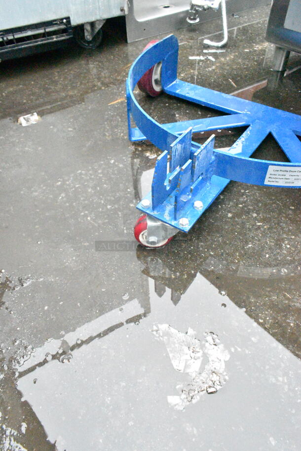 BRAND NEW SCRATCH AND DENT! Lavex 1,100 lb. Low-Profile Drum Caddy with Removable Bung Wrench Handle and Casters. Missing Handle. - Image 4 of 6