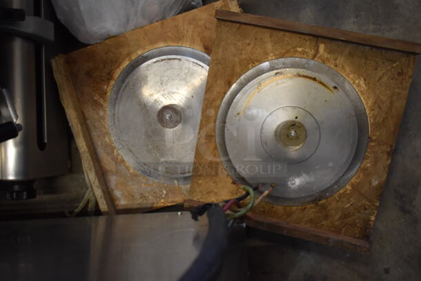 ALL ONE MONEY! Lot of 2 Metal Meat Slicer Blade and Bag of Grill Brick Squares - Image 5 of 5