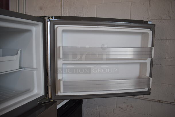 Whirlpool WRT519SZDM02 Metal Cooler Freezer Combo Unit. 115 Volts, 1 Phase. 30x32x67. Tested and Powers On But Does Not Get Cold - Image 5 of 9