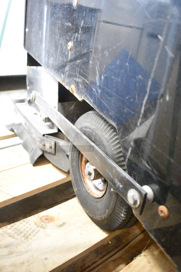 Minuteman MC833470 Metal Commercial Floor Cleaning Machine w/ Chloride Systems AG-18-250 Charger. 115 Volts, 1 Phase.  - Image 9 of 10