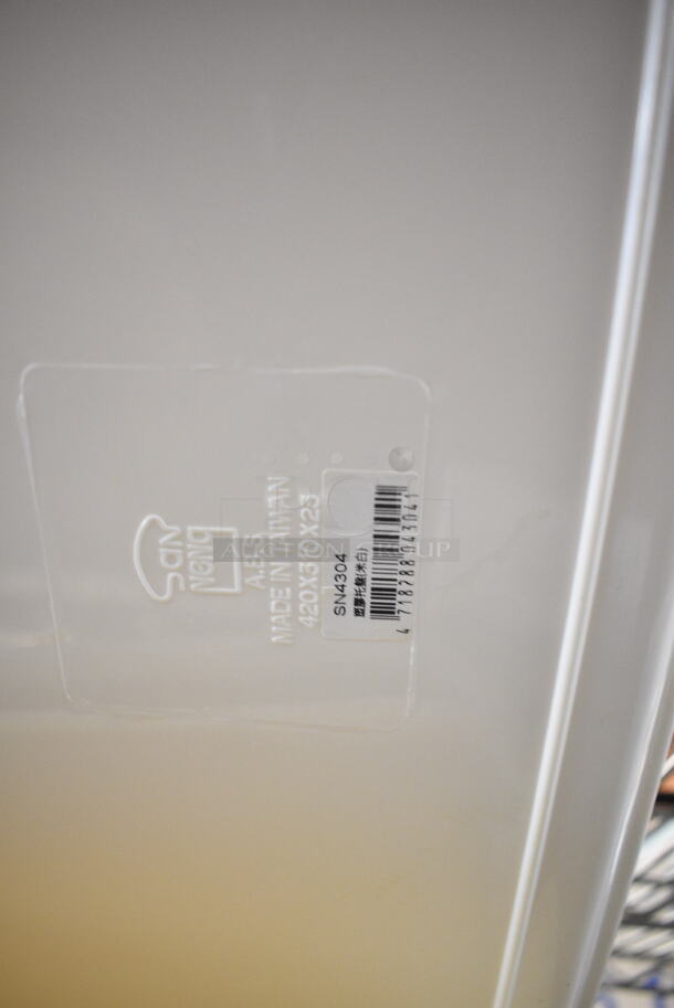 35 Various White Trays. 35 Times Your Bid! - Image 5 of 6