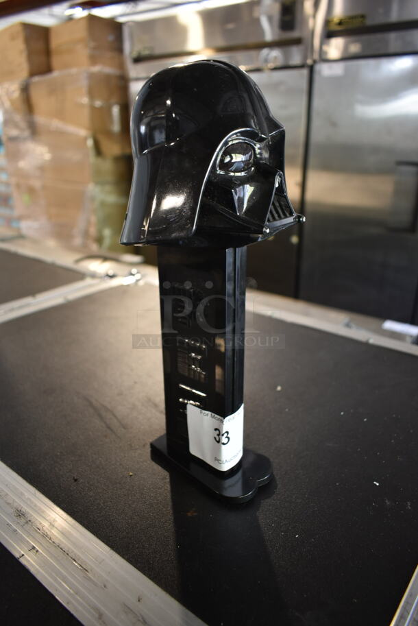 Darth Vader Large Pez Dispenser. - Image 3 of 5