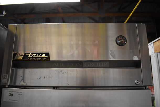 2011 True TG1R-1S Stainless Steel Commercial Single Door Reach In Cooler w/ Poly Coated Racks on Commercial Casters. 115 Volts, 1 Phase. 29x35x83. Tested and Working! - Image 5 of 6