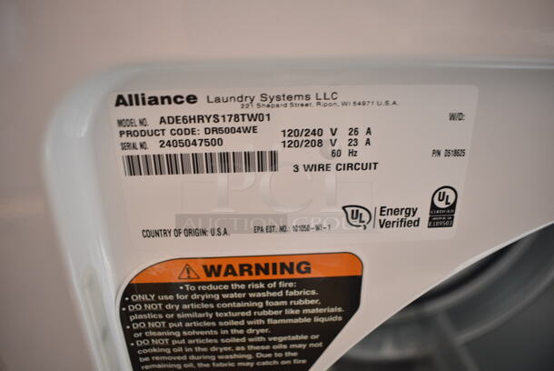 BRAND NEW SCRATCH AND DENT! Speed Queen DR5004WE 7 cu. ft. 27" Front Load Electric Dryer with Rear Control and Steam - Free Use. 120/208-240 Volts, 1 Phase.  - Image 6 of 6