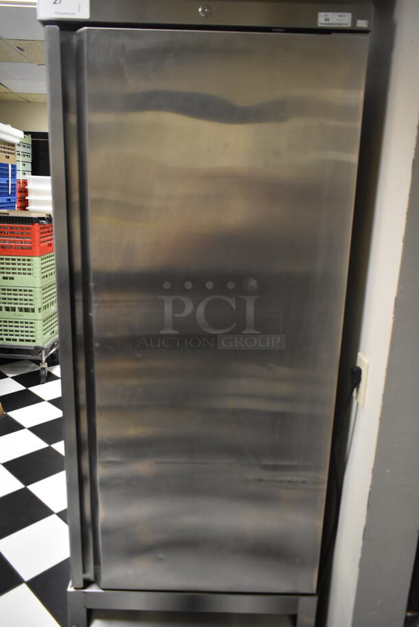 Entree CR1 Stainless Steel Commercial Single Door Reach In Cooler w/ Poly Coated Racks on Commercial Casters. 115 Volts, 1 Phase. Tested and Working! (ice room) - Image 4 of 7