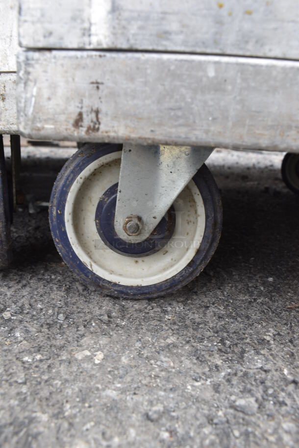 Metal Commercial Enclosed Pan Transport Rack on Commercial Casters. 21x27x66 - Image 5 of 5