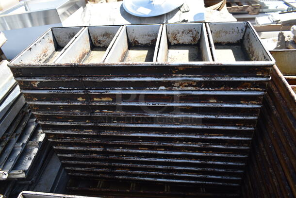 PALLET LOT of Approximately 134 Items; Various Loaf Baking Pans Including 4 Well and 5 Well. 134 Times Your Bid! - Image 7 of 9