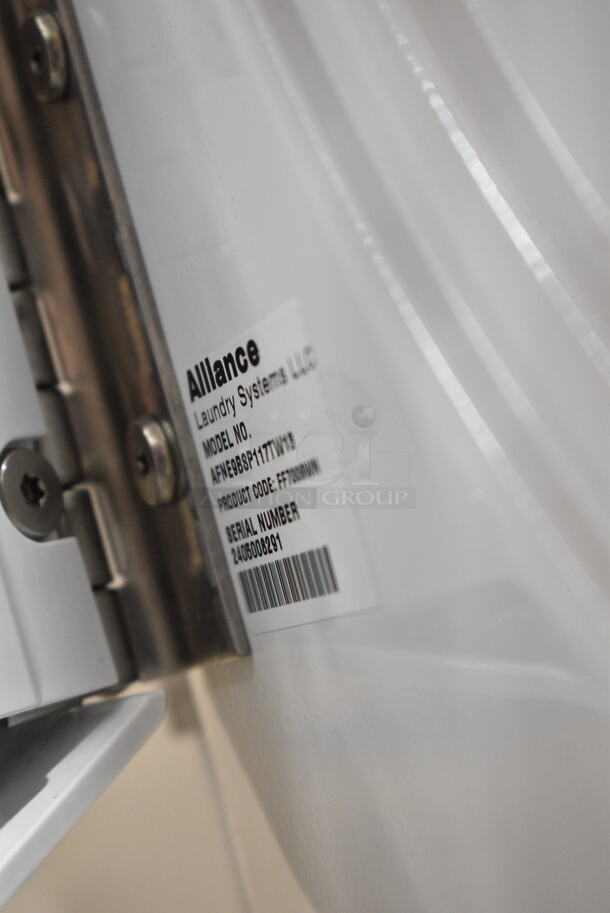 BRAND NEW SCRATCH AND DENT! Speed Queen FF7009WN 3.5 cu. ft. 27" Front Load Washer with Front Control and Pet Plus - Free Use - Image 6 of 6
