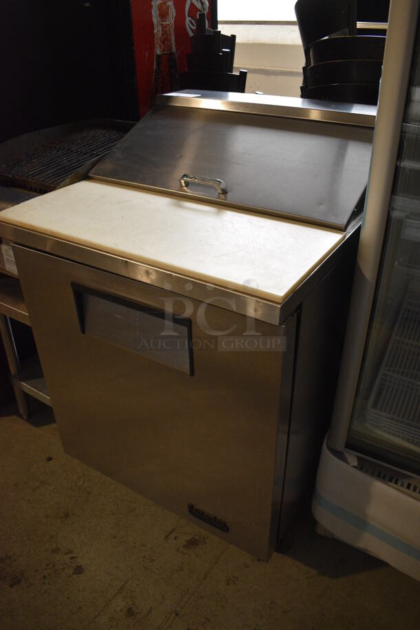 True Model TSSU-27-8 Stainless Steel Commercial Sandwich Salad Prep Table Bain Marie Mega Top w/ Various Drop In Bins and Cutting Board on Commercial Casters. 115 Volts, 1 Phase. 27.5x30x42.5. Tested and Working! - Image 3 of 6
