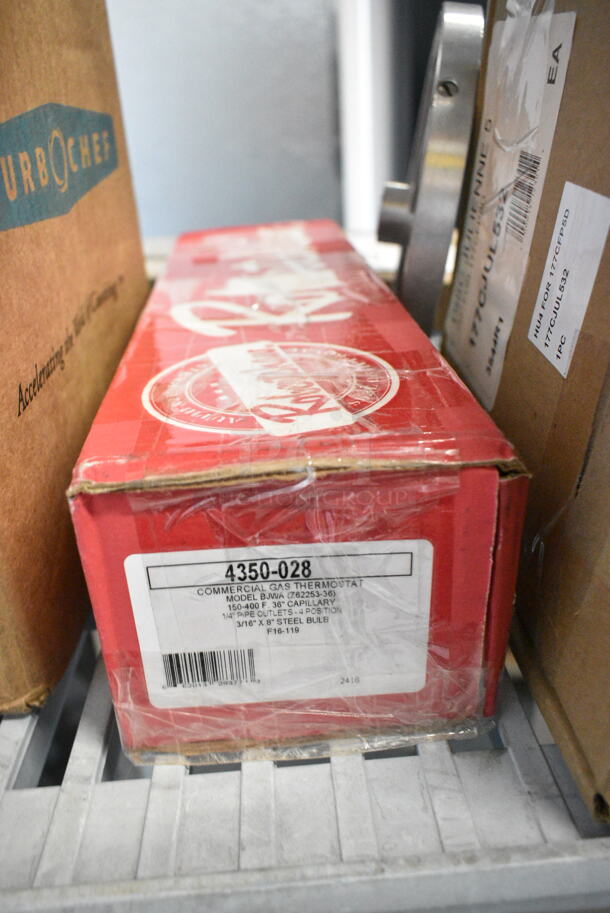 3 BRAND NEW SCRATCH AND DENT! Items Including Robertshaw Industries 4350-028 Gas Thermostat Kit, Robertson 2416E Unit, Knob. 3 Times Your Bid!  - Image 3 of 7