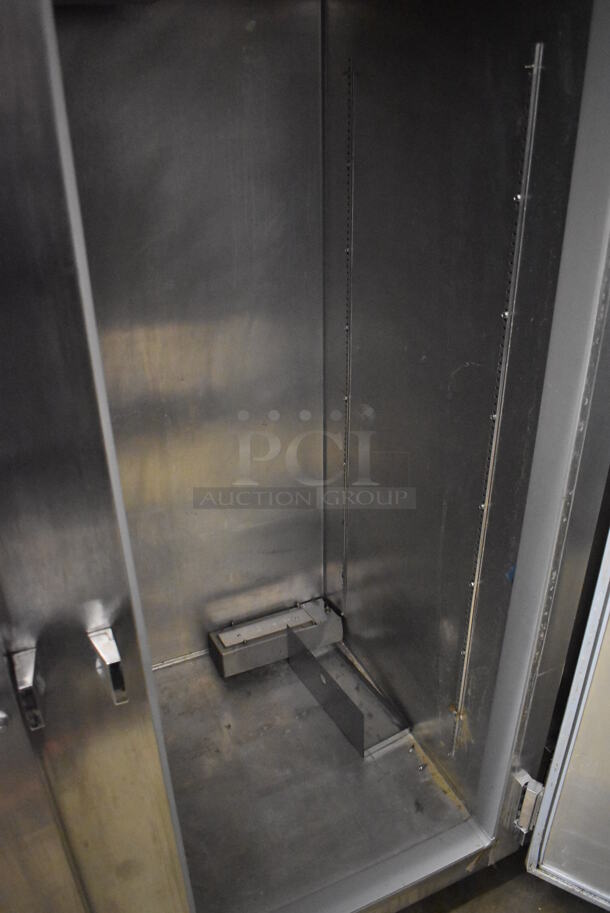 Continental 2RE Stainless Steel Commercial 2 Door Reach In Cooler on Commercial Casters. 115 Volts, 1 Phase. 57x34x82. Tested and Working! - Image 4 of 5