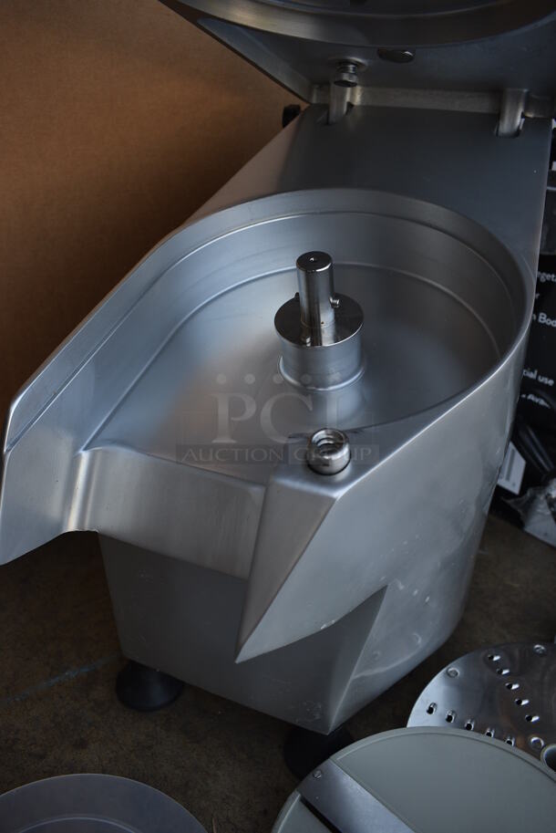 BRAND NEW IN BOX! Avamix Model 177CFP5D Stainless Steel Commercial Countertop Food Processor w/ 7 Various Blades. 120 Volts, 1 Phase. 10x27x24. Tested and Working! - Image 8 of 12