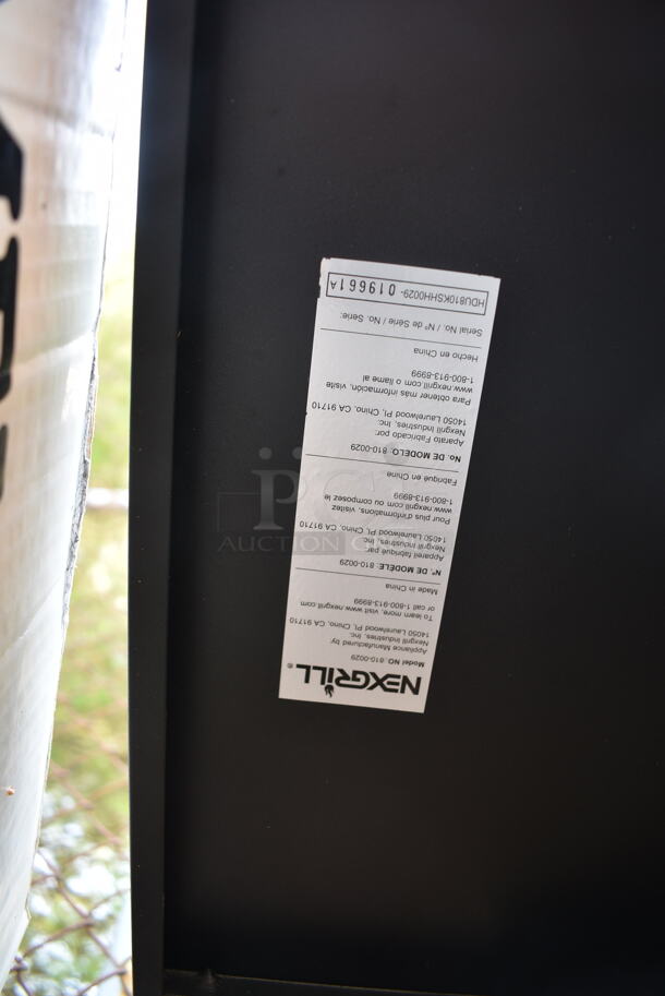 NexGrill 810-0029 29 in. Barrel Offset Charcoal Smoker and Grill in Black - Image 10 of 10