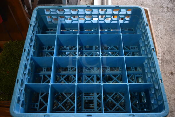 ALL ONE MONEY! Lot of 5 Poly Dish Caddies! 19.5x19.5x6 - Image 3 of 4