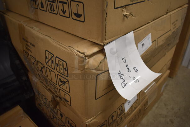 BRAND NEW SCRATCH AND DENT! Frigidaire GCCG3048AB 30" 5 Burner Gas Cooktop. Stock Picture Used For Gallery Picture. - Image 4 of 4