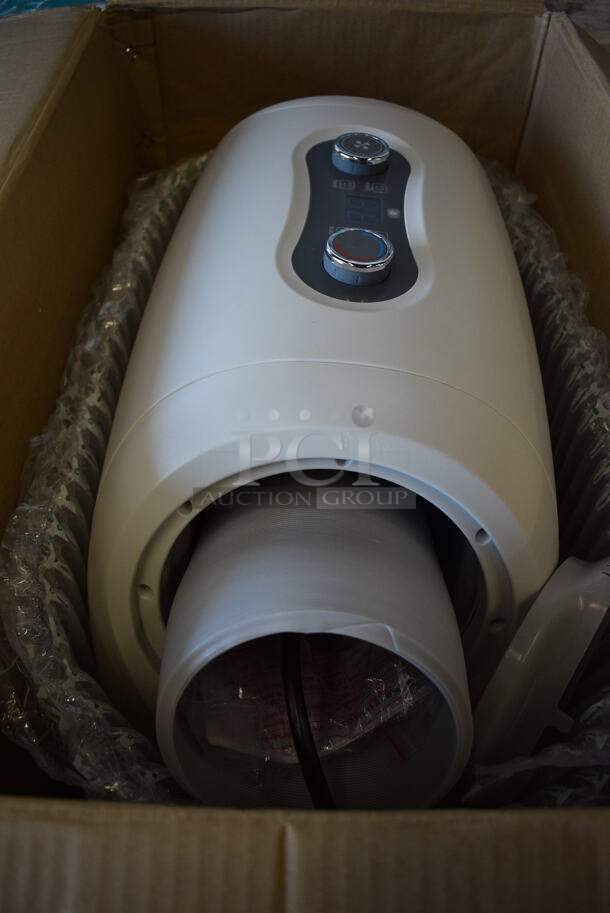 IN ORIGINAL BOX! Friedrich ZoneAire P12SA Portable Air Conditioner plus Heat. 22x12x24 - Image 3 of 3