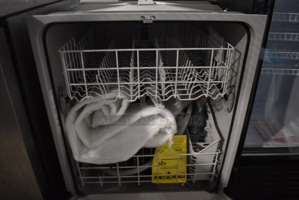 BRAND NEW SCRATCH AND DENT! Whirlpool WDT705PAKZ 0 Chrome Finish Undercounter Dishwasher. 24x26x34 - Image 7 of 9